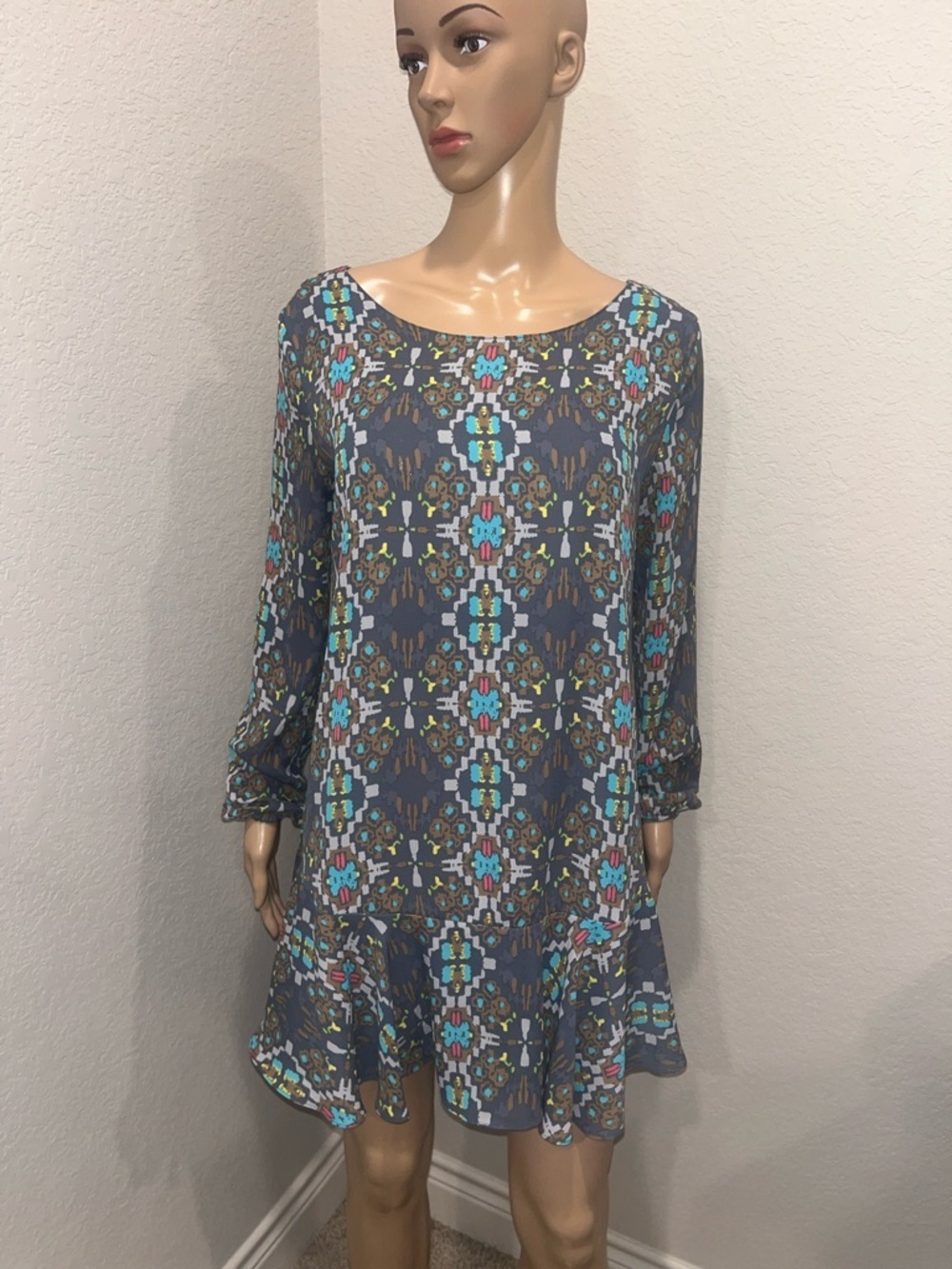 NWOT Buddy Love Women's Grey Printed Long Sleeve Swing Dress